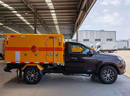 九台爆破器材运输车
